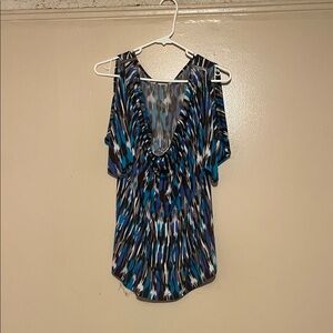 MICHAEL Michael Kors Blue & Black Cold-Shoulder V-Neck Top